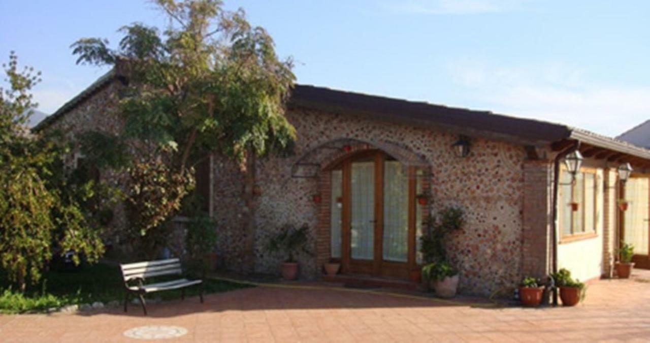 Agriturismo Pingitore Luzzi Kültér fotó